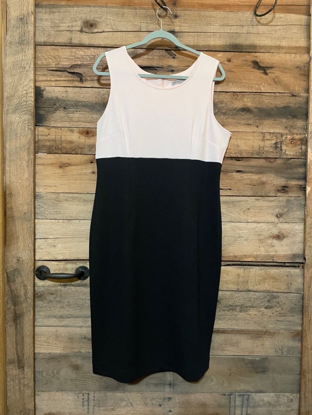 Danny & Nicole Two-Tone Black and Pale Pink Midi Sheath Dress